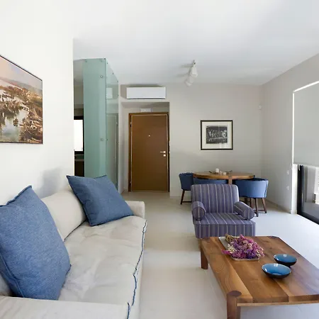 Aethrion Boutique Homes 公寓 *